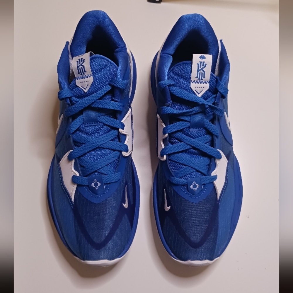 Nike Kyrie "Low 5" Game Royal Blue and White Sneakers